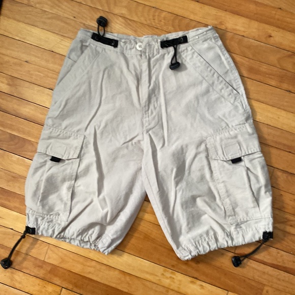 Boys cargo shorts. - Picture 2 of 3